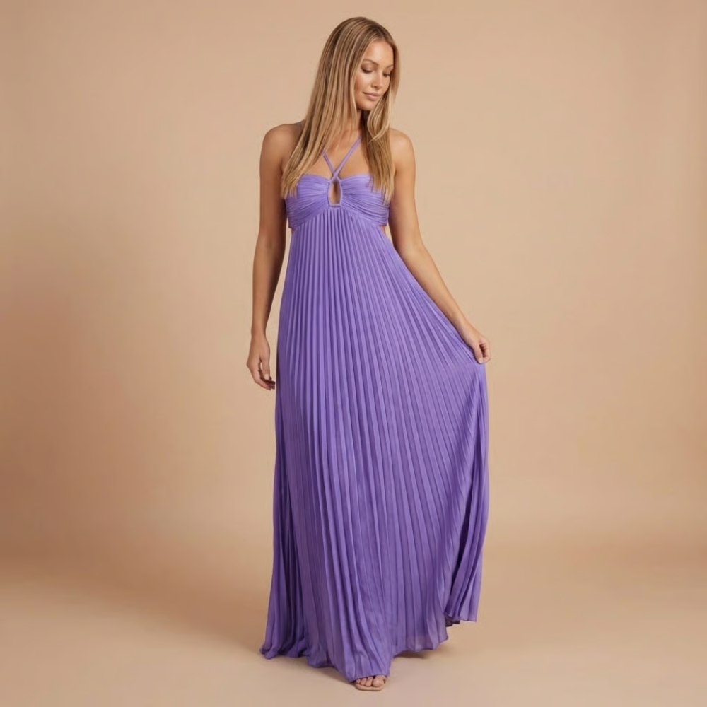Robe longue invitée mariage plissée dos nu à découpes et col licou