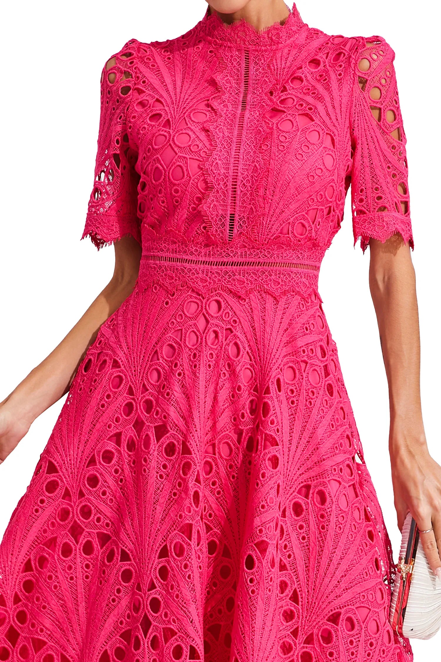Robe midi dentelle femme manches courtes col montant coupe évasée élégante