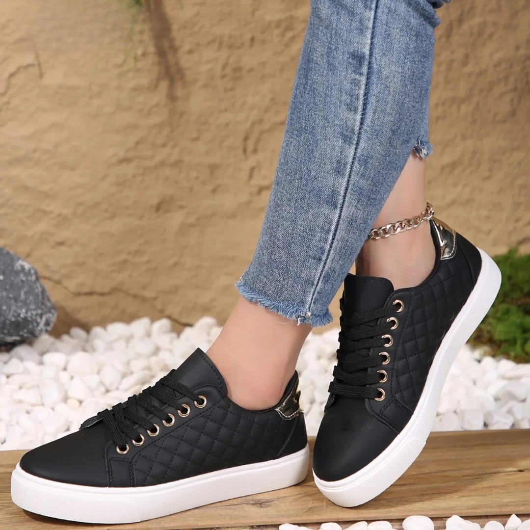 Baskets femme basses à lacets semelle plateforme matelassée casual
