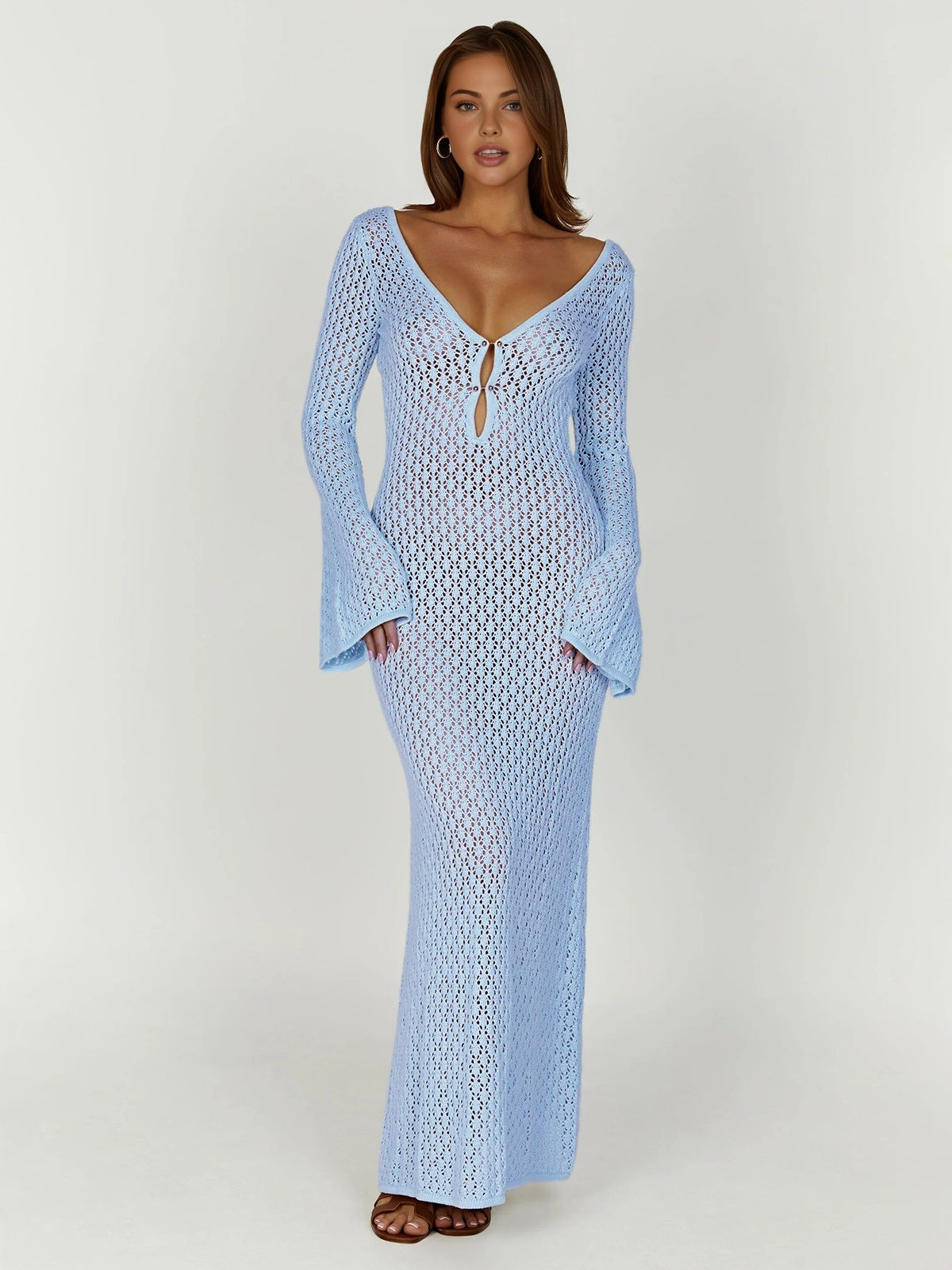 Robe de plage longue crochet manches longues col V coupe ajustée ajourée