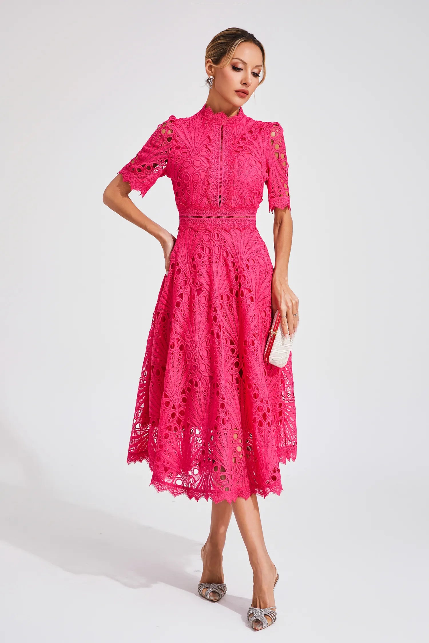 Robe midi dentelle femme manches courtes col montant coupe évasée élégante