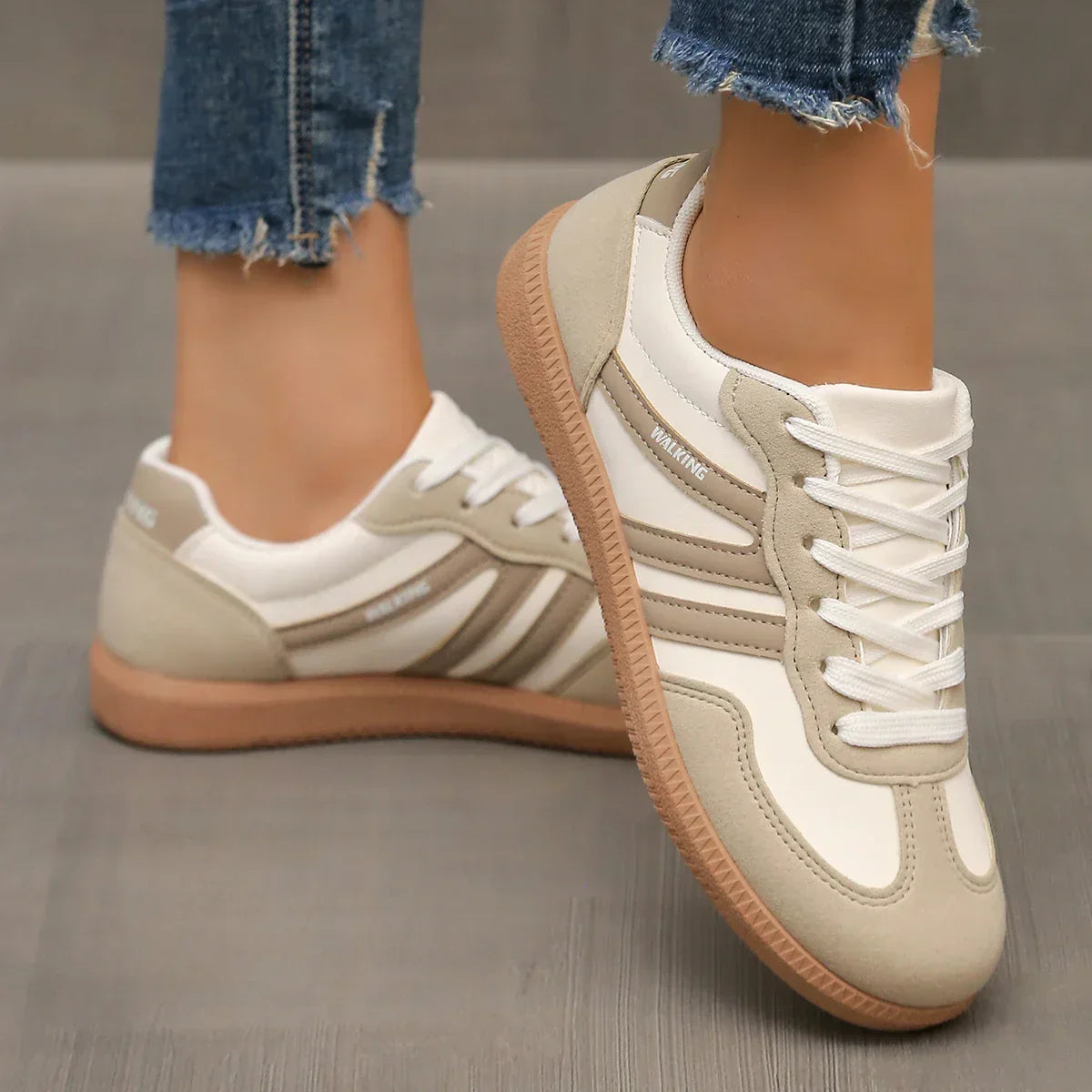 Baskets femme lacets semelle plate sneakers casual confort marche quotidienne