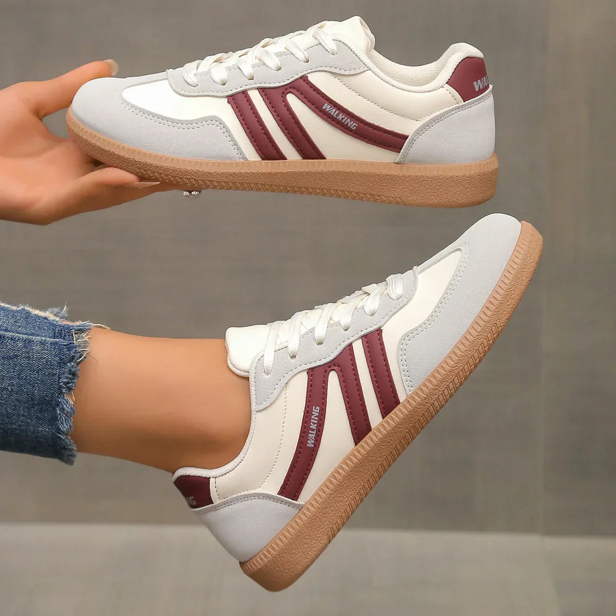 Baskets femme lacets semelle plate sneakers casual confort marche quotidienne