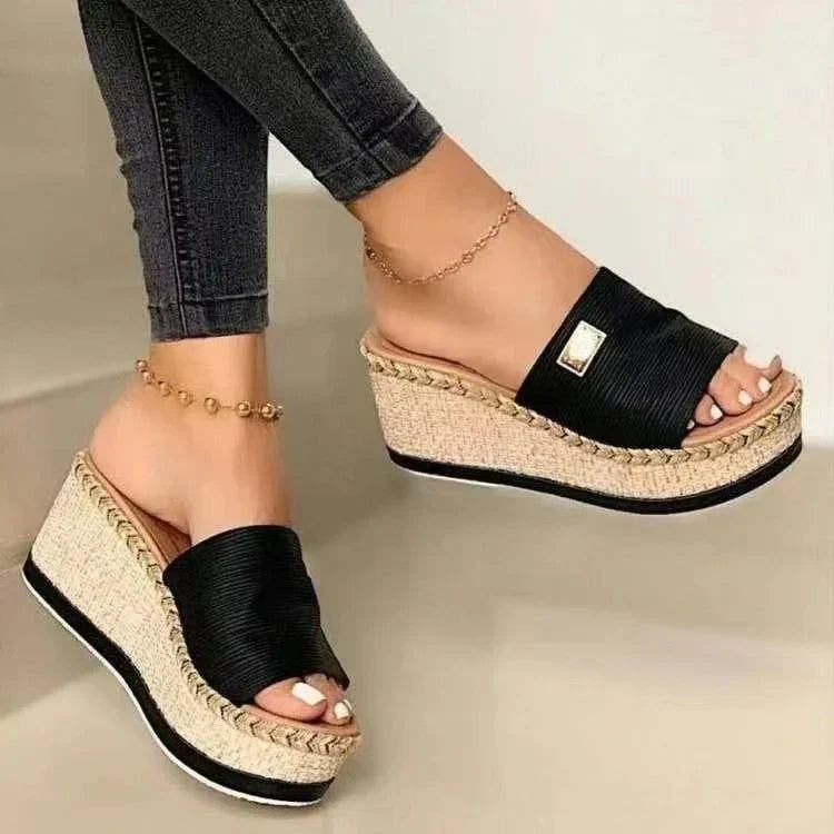 Sandales compensées femme style espadrille à plateforme pour été et vacances