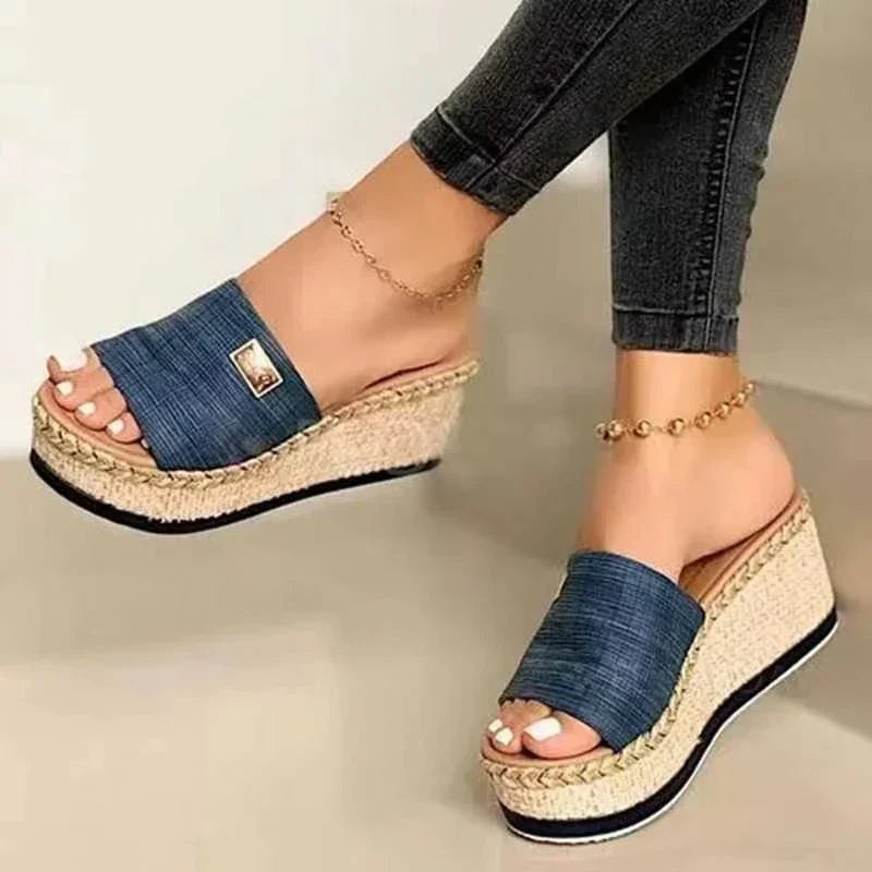 Sandales compensées femme style espadrille à plateforme pour été et vacances