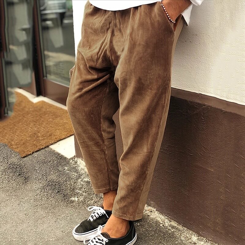 Pantalon homme en velours côtelé coupe droite style casual confortable