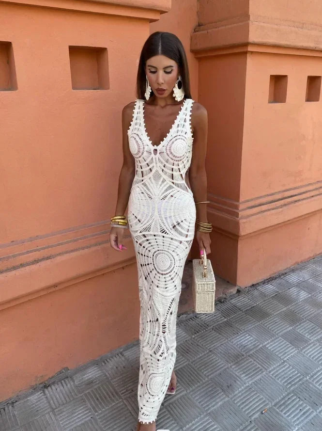 Robe longue femme en crochet col V sans manches coupe moulante bohème