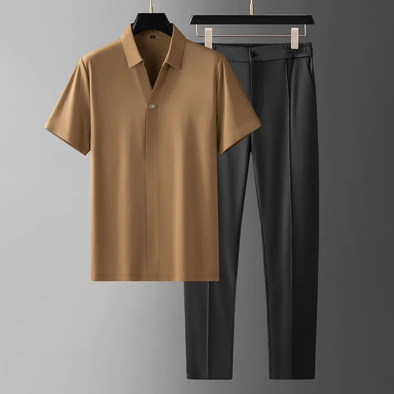 Ensemble homme polo manches courtes et pantalon coupe droite style décontracté