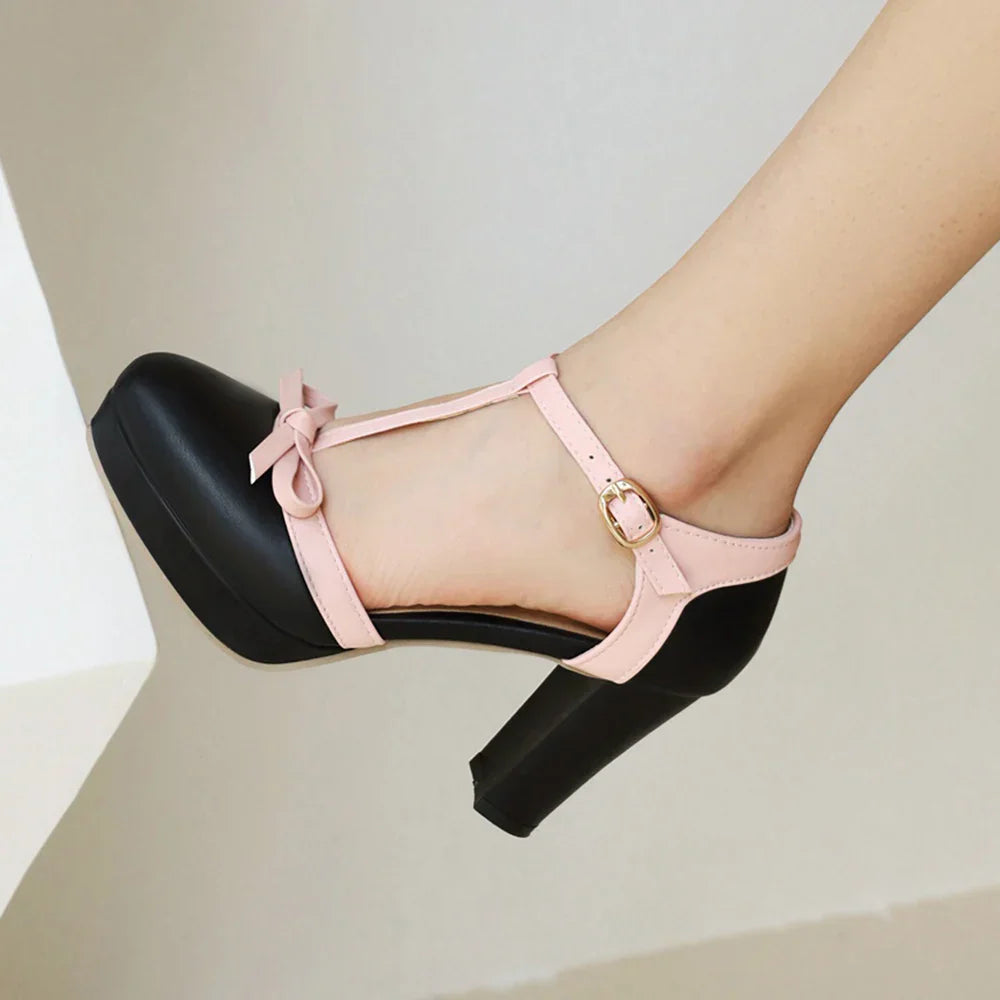 Escarpins femme à talons bride T bride cheville bout rond fermeture boucle