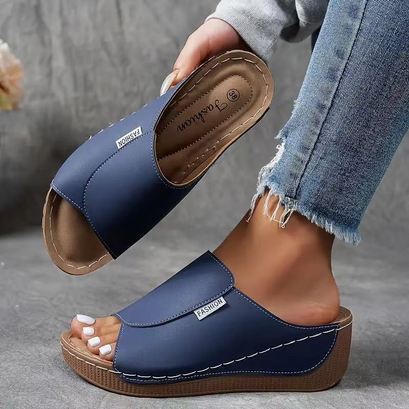 Mules compensées femme à enfiler avec bout ouvert et semelle confort