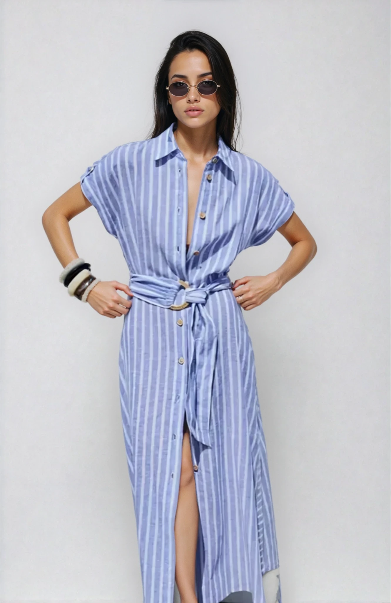 Robe chemise femme rayée ceinture nouée manches courtes longueur midi