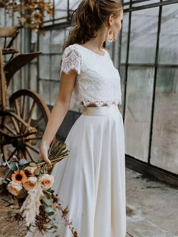 Robe de mariée deux pièces dentelle top court jupe longue fluide