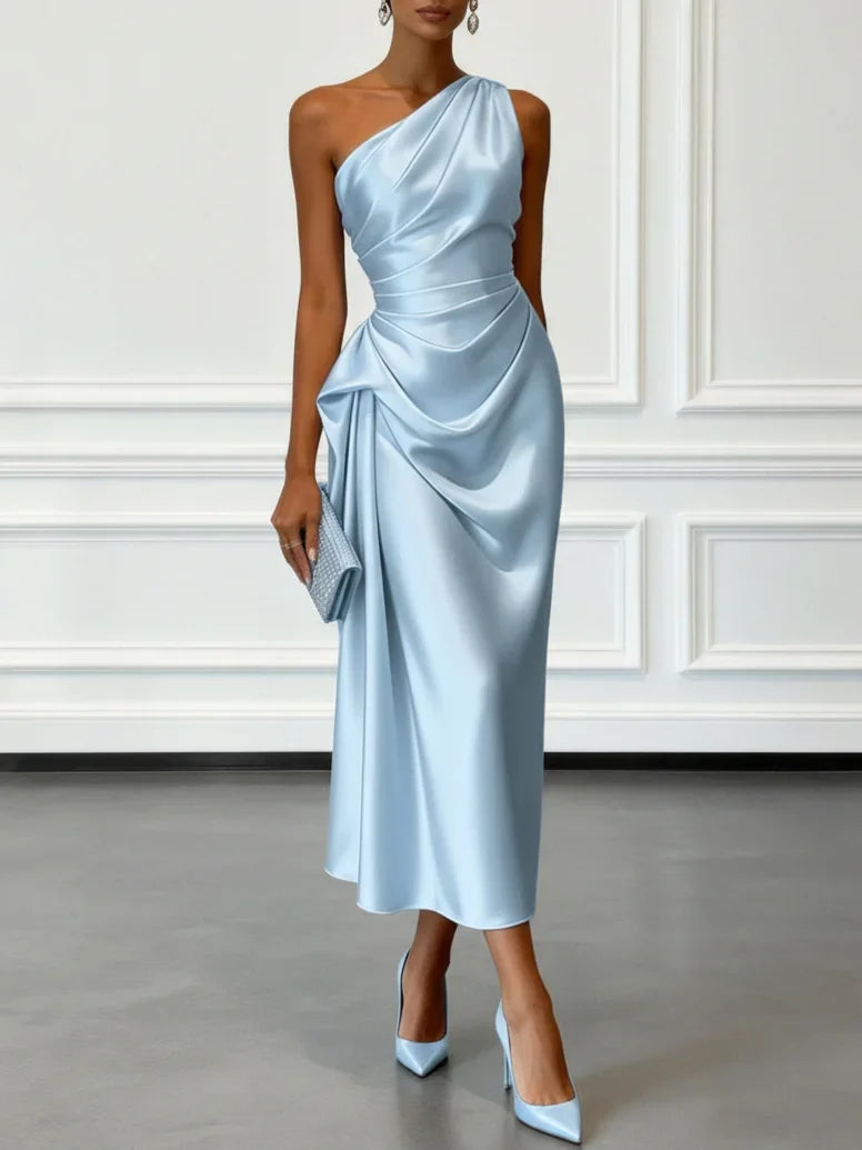 Robe satin midi une épaule drapée soirée