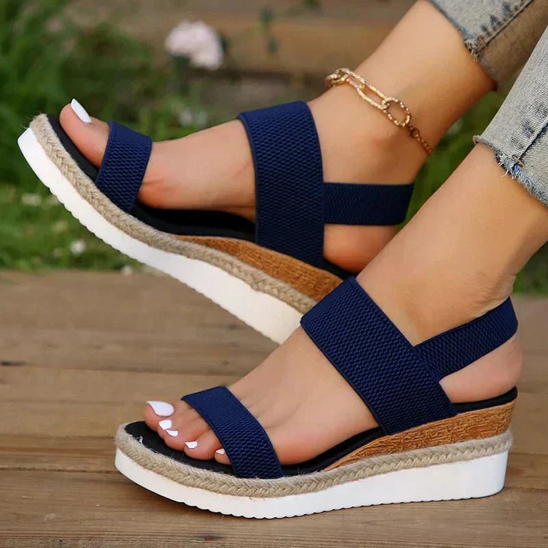 Sandales compensées femme à brides croisées semelle plateforme corde