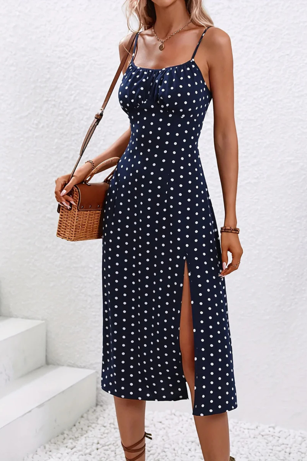 Robe midi femme à pois bretelles fines fente avant coupe cintrée été