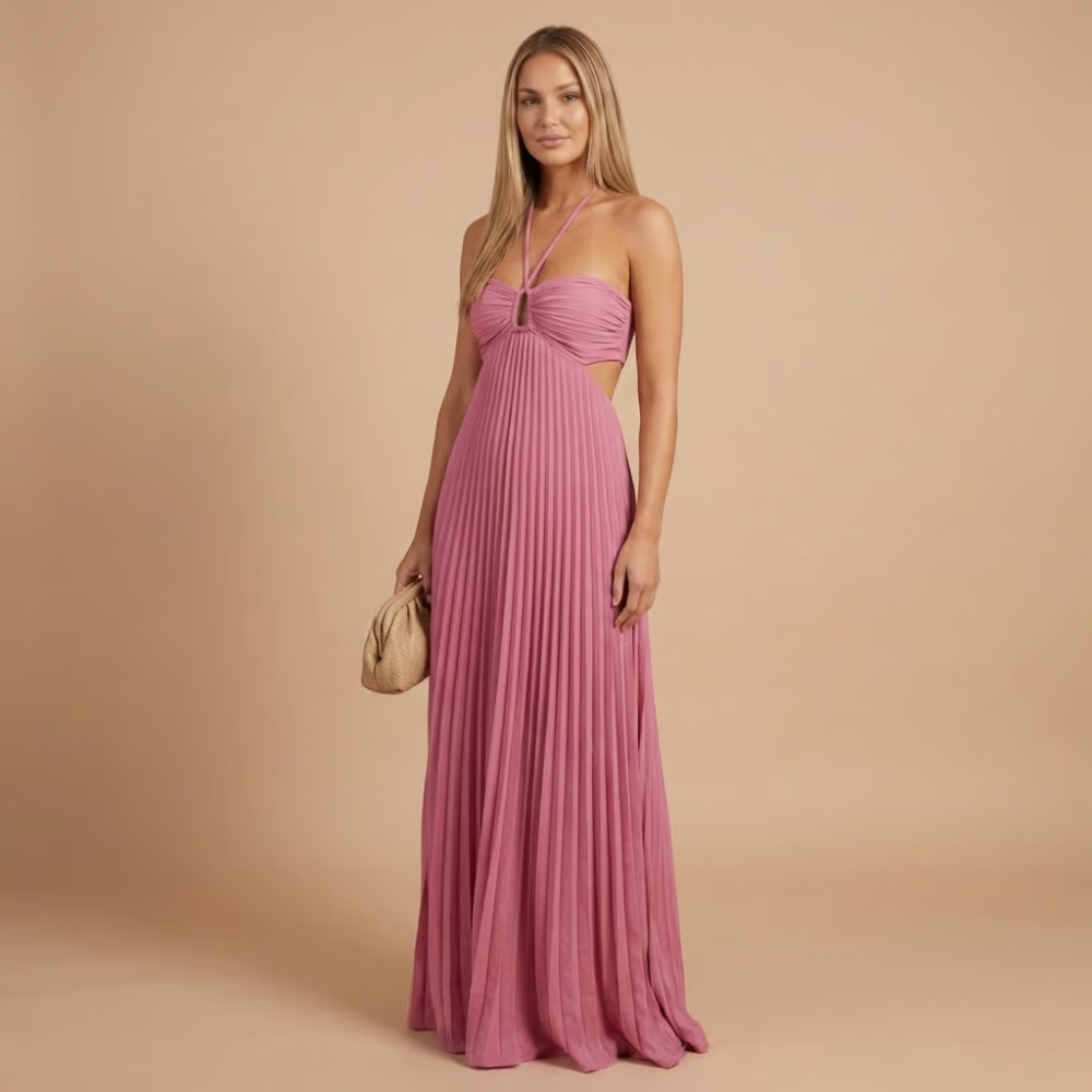 Robe longue invitée mariage plissée dos nu à découpes et col licou