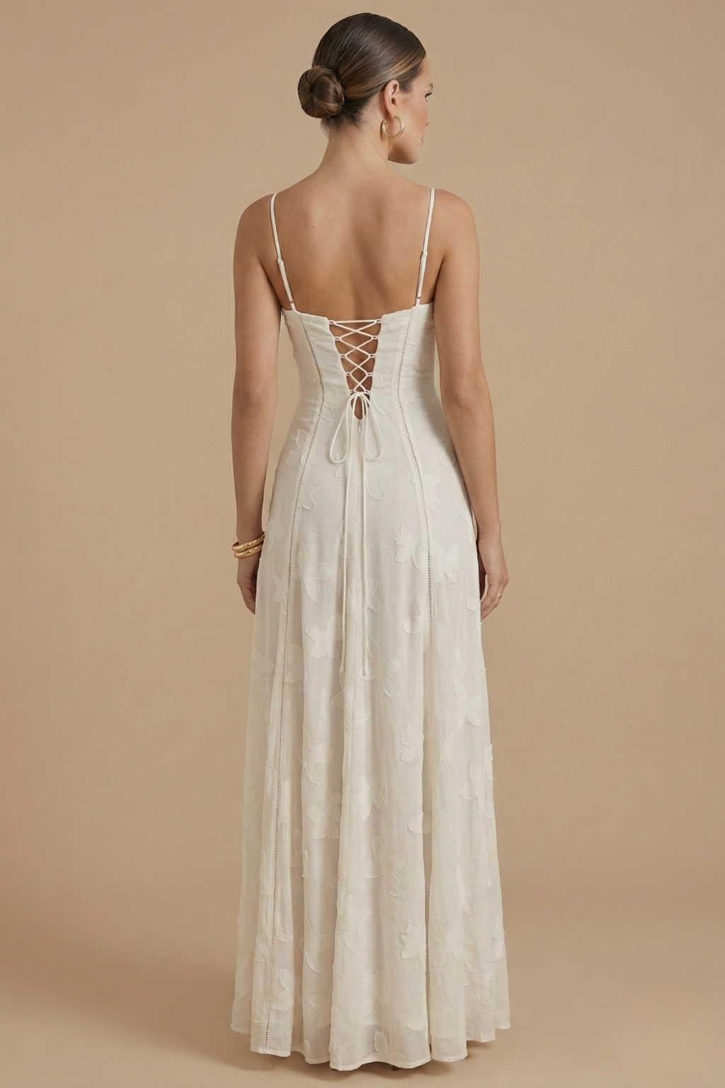 Robe longue femme à fleurs bretelles fines col cœur coupe fluide élégante