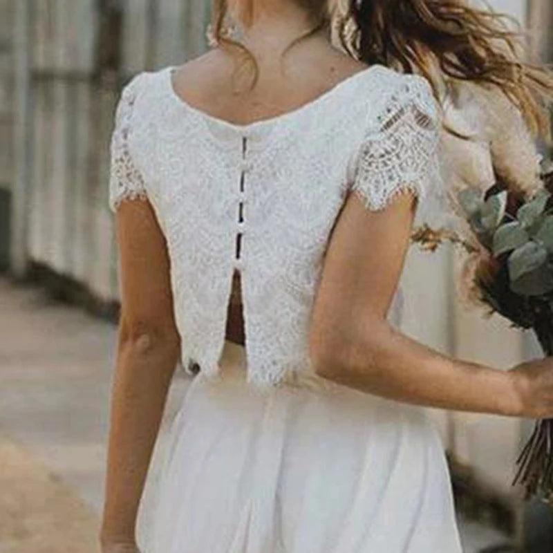 Robe mariée bohème dentelle femme coupe asymétrique manches courtes
