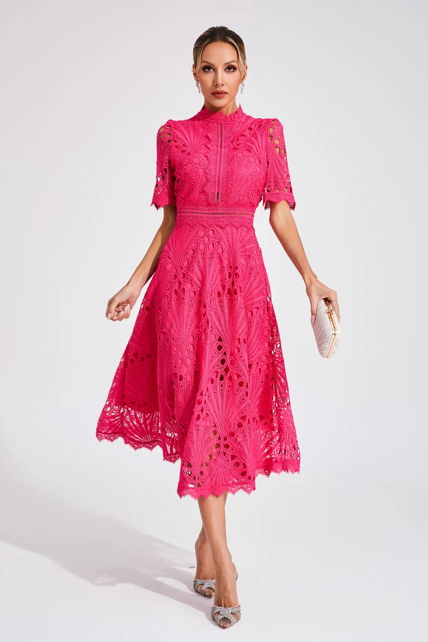Robe midi dentelle femme manches courtes col montant coupe évasée élégante