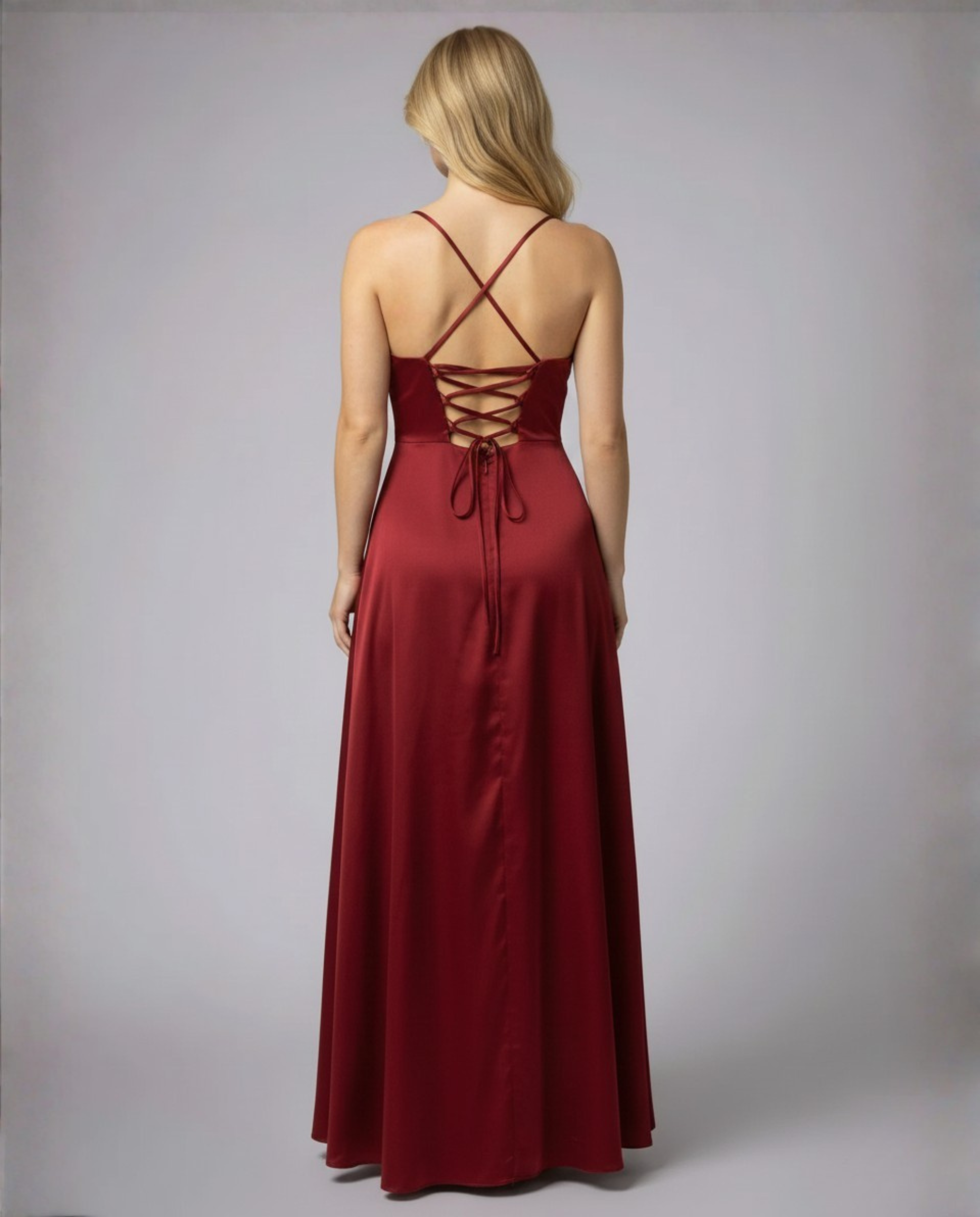 Robe longue femme satin col bénitier fente haute fines bretelles