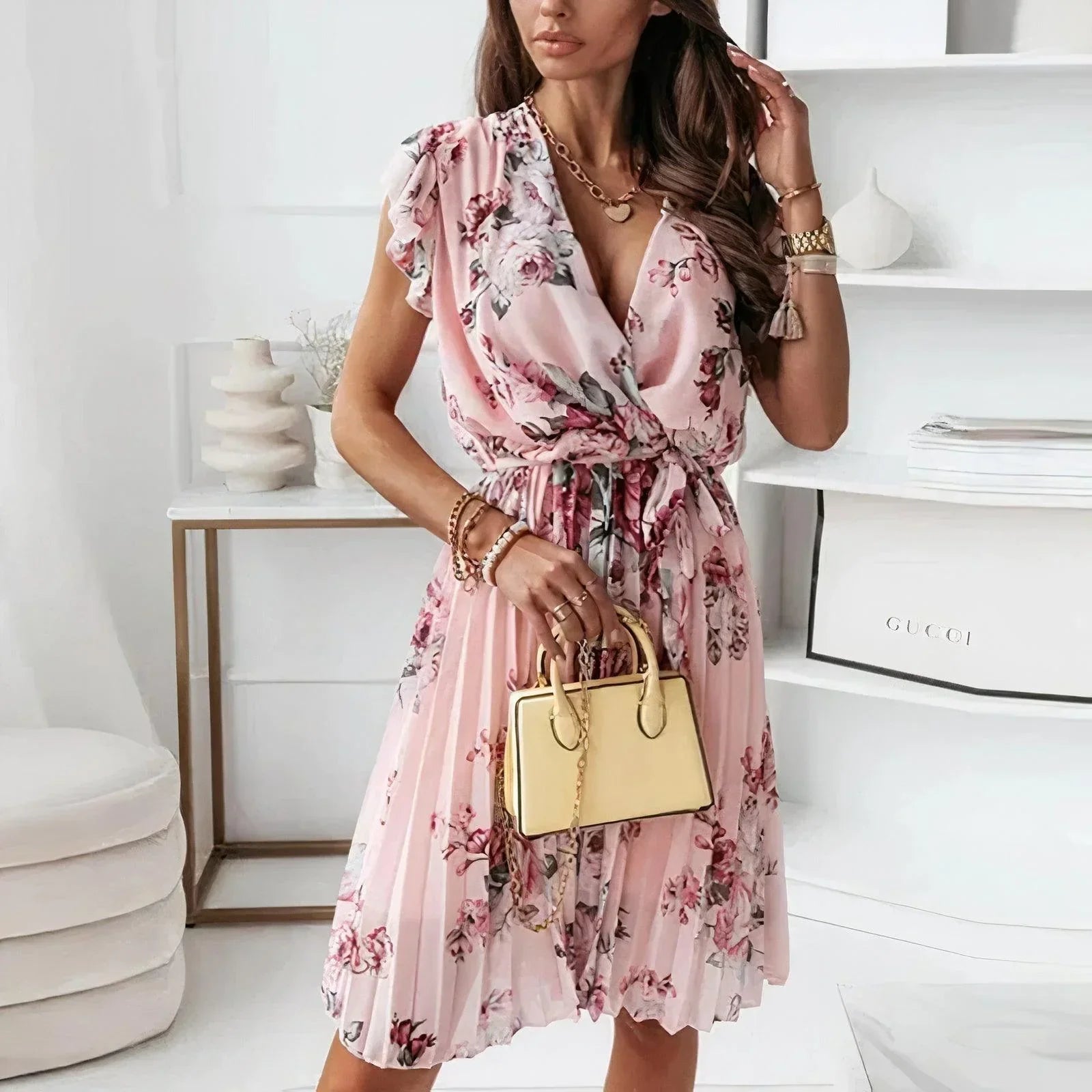 Robe femme fleurie portefeuille plissée col V manches courtes invitée mariage