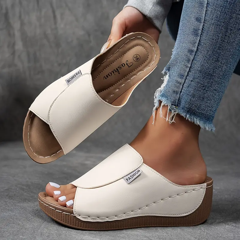 Mules compensées femme à enfiler avec bout ouvert et semelle confort
