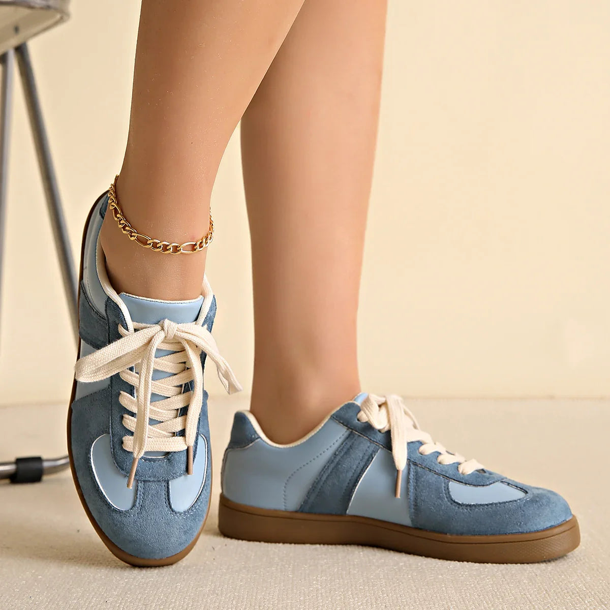 Baskets femme basses lacets semelle plate sneakers casual confortables