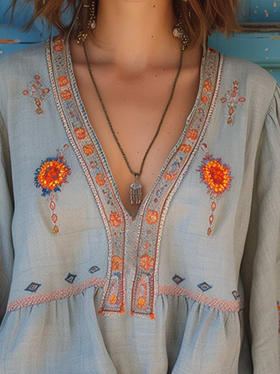 Blouse femme bohème brodée col V manches longues style hippie chic fluide