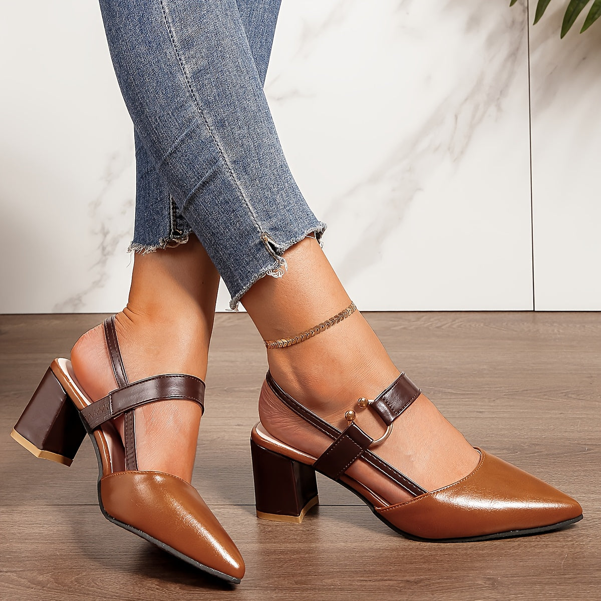 Escarpins femme slingback à talon bloc bout pointu bride arrière