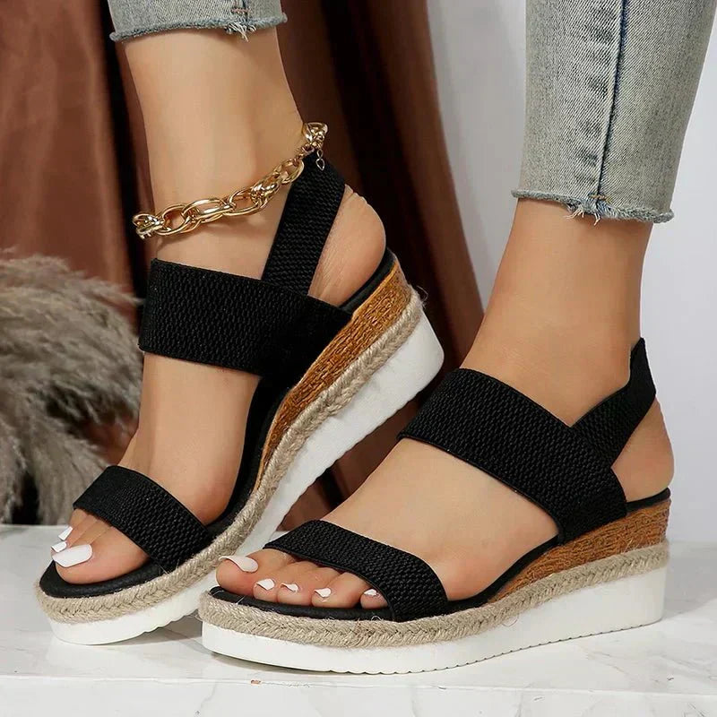 Sandales compensées femme à brides croisées semelle plateforme corde