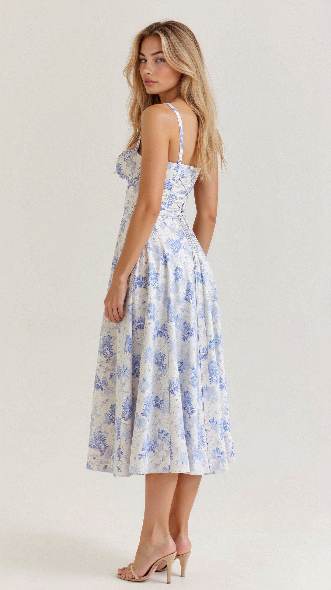 Robe midi femme fleurie style corset bretelles fines fente coupe ajustée